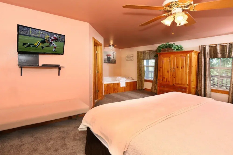 Pine Needles 6 - One Bedroom Chalet