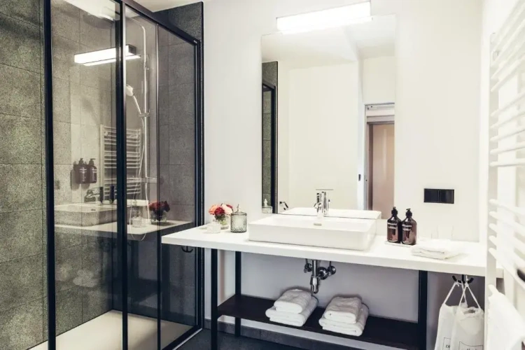 Standard Suite