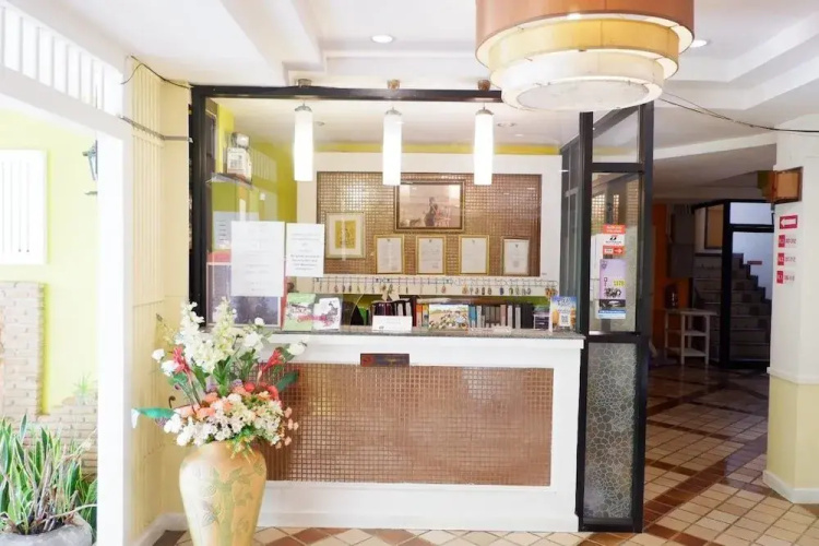 Rungnatee Place & Boutique Hotel