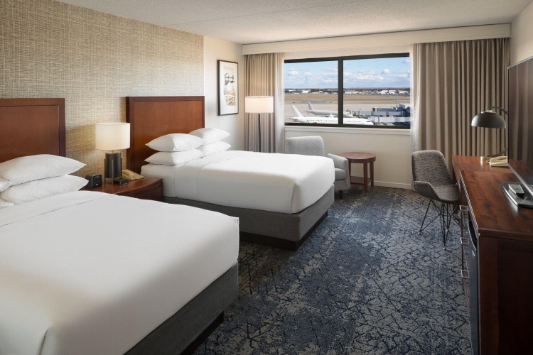 Standard Quadruple room with view
