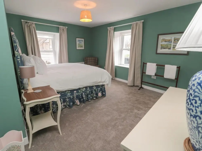 Salmon Cottage