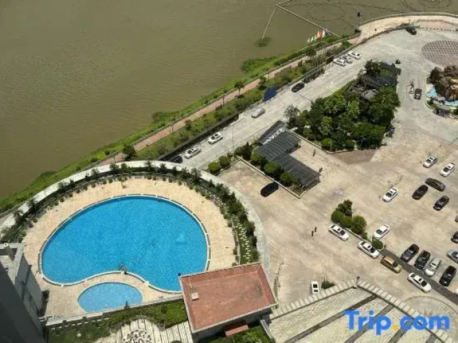 Galaxy International Holiday Hotel