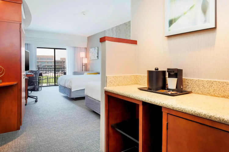 Courtyard by Marriott Dallas Arlington South