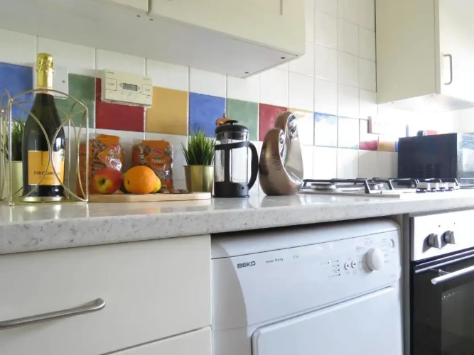 3 Bedrooms Apartment