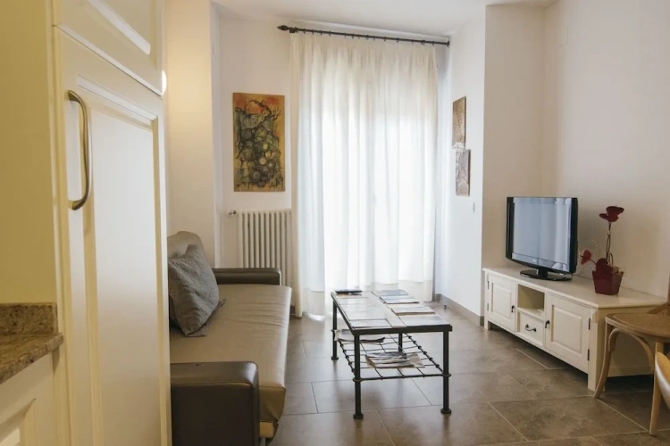 1 Bedroom Apartment with balcony