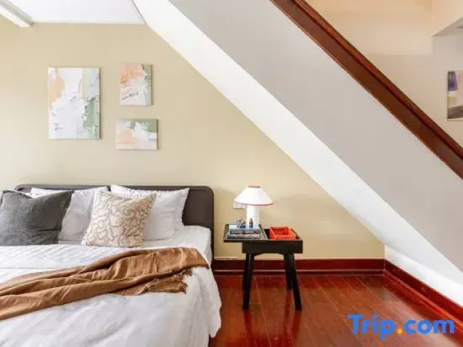 Nueng Rana 232 Corner view 1BR Duplex 3beds /  2B