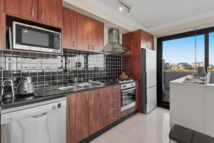 Split-level 2BR With City-view and Separate Study