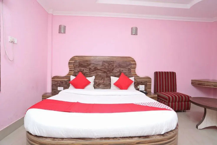 OYO Flagship 44549 Hotel Benjamin