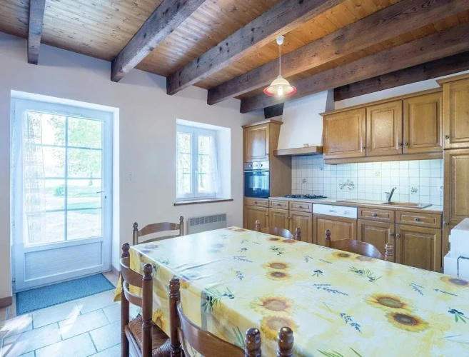 3 Bedrooms Classic Cottage