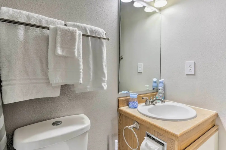 Lead Vacation Rental ~ 17 Mi to Sturgis