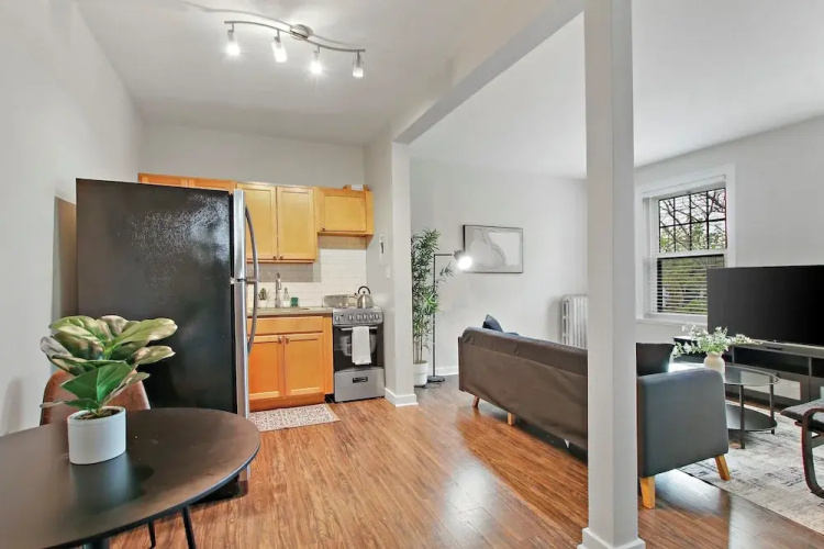 Chic 1BR - Harper rep
