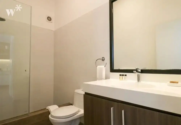 w Bold and Spacious 2BR in Miraflores