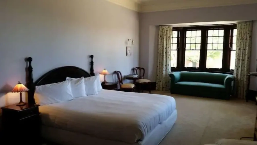 1 Bedroom Premium Suite