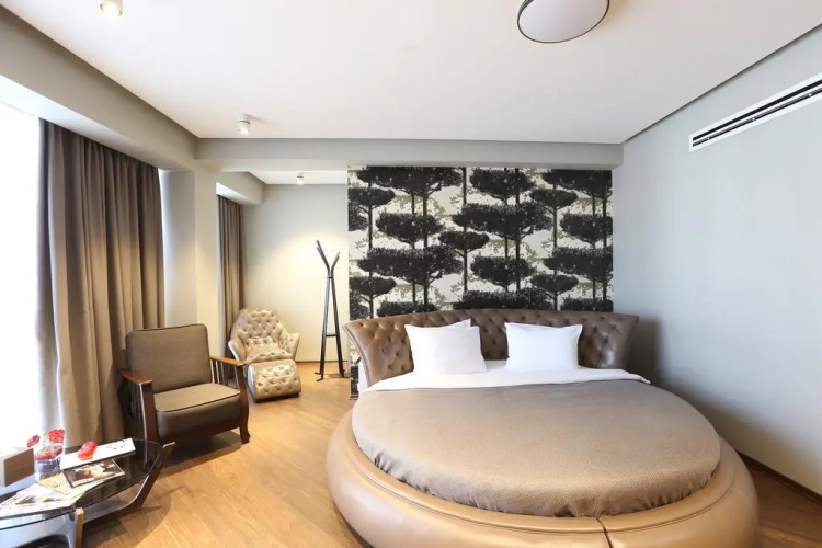 Golden Palace Hotel