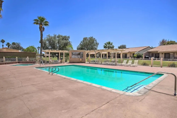 Golf Course View & Pool Access: Palm Desert Condo