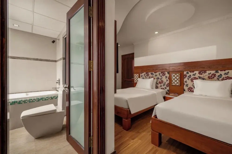 Superior Twin room with balcony and with city view