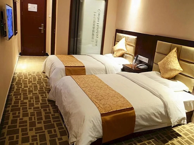 Cardin Holiday Hotel