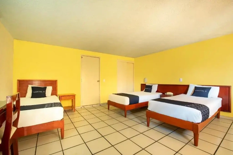 Standard Triple room