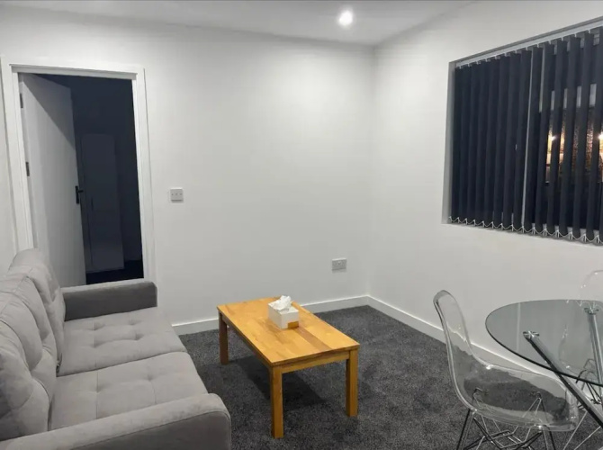 1 Bed Flat - Sleeps 2 - Parking - Wifi