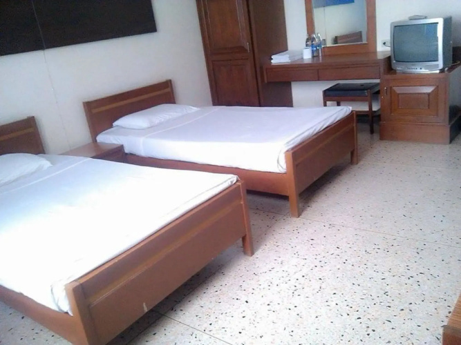 Petch Pailyn Hotel