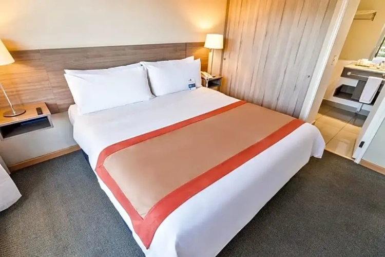 2 Bedrooms Quadruple Suite