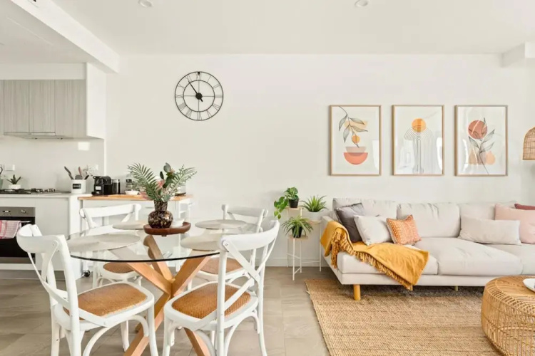 Coastal 2-bed Apartment Near Beach