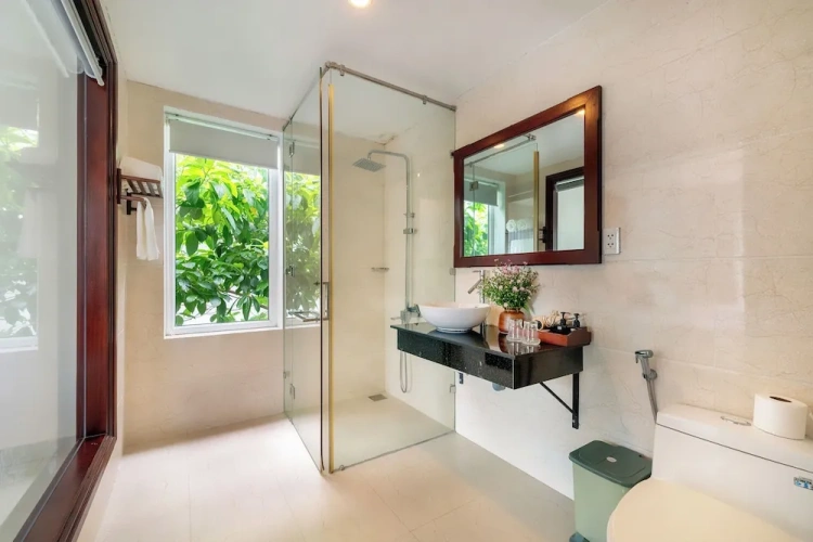 1 Bedroom Deluxe Triple room with city view
