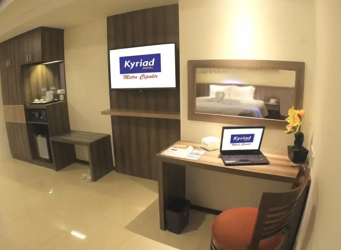 Kyriad Metro KebayoranOver view