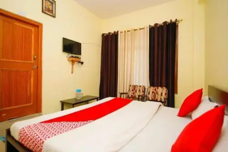 Hotel Cedar View By OYO Rooms