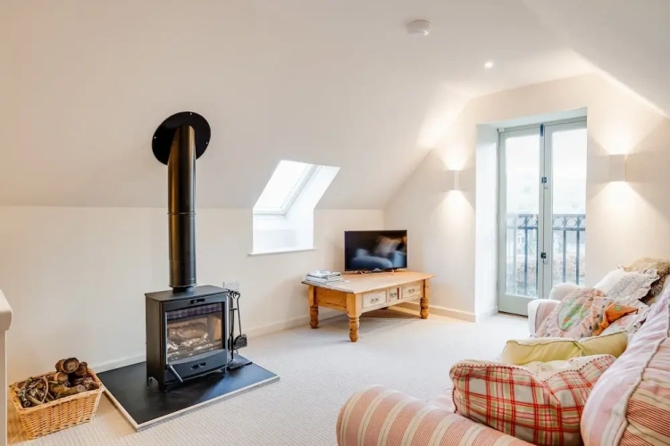 2 Bedrooms Cottage