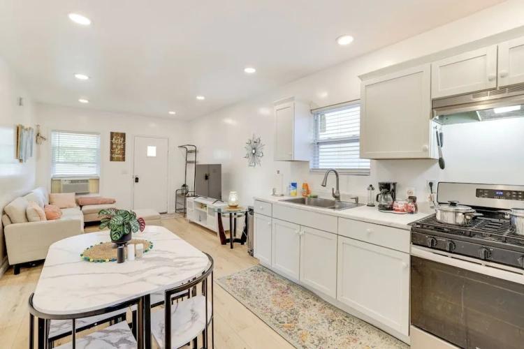 2 Bedrooms Cottage