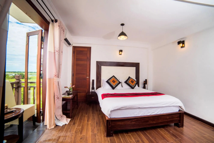 Calm House Hotel Hoi An