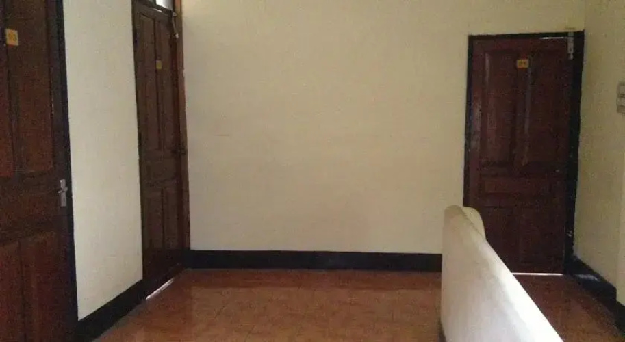 Pathoum Phone Guesthouse