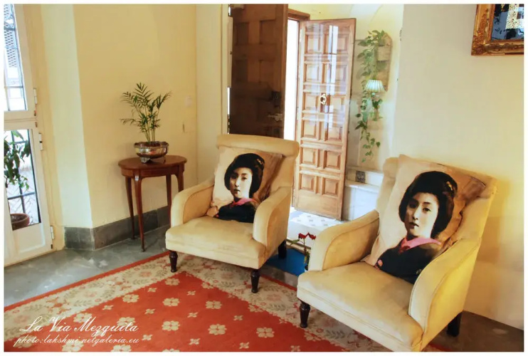 Sevilla Embassy All i-n eed