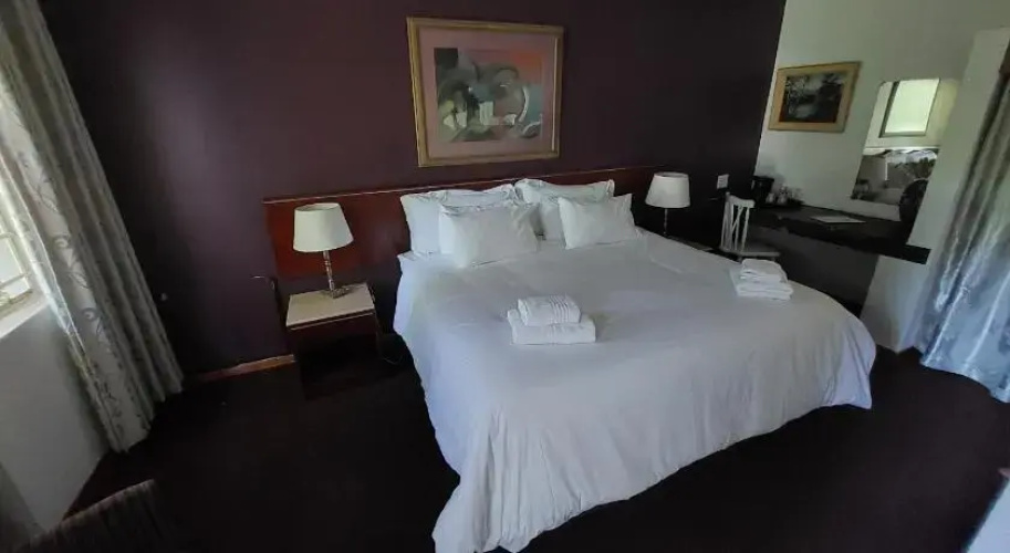 Wayside Lodge