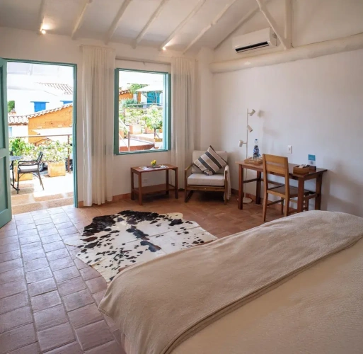 Standard Double room with city view