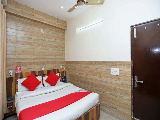 OYO 26156 Comfort Inn