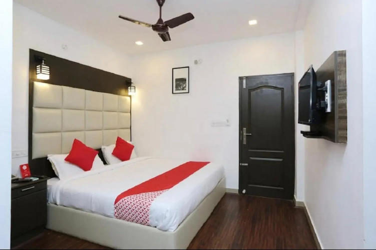 Qube Hotel