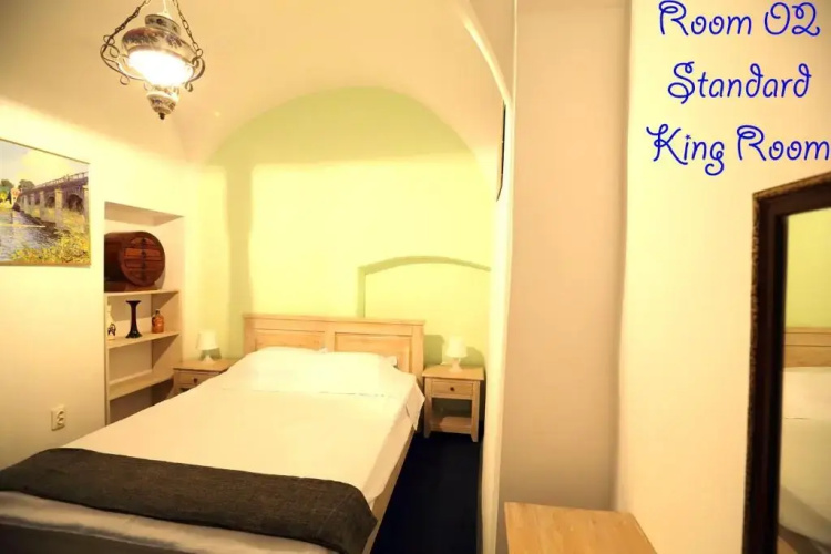 4 Rooms Piata Sfatului