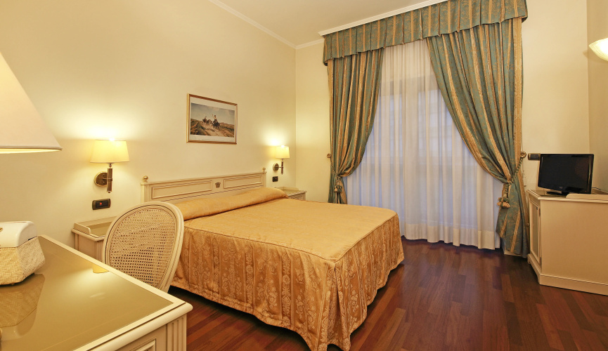 Hotel Savoy Palace