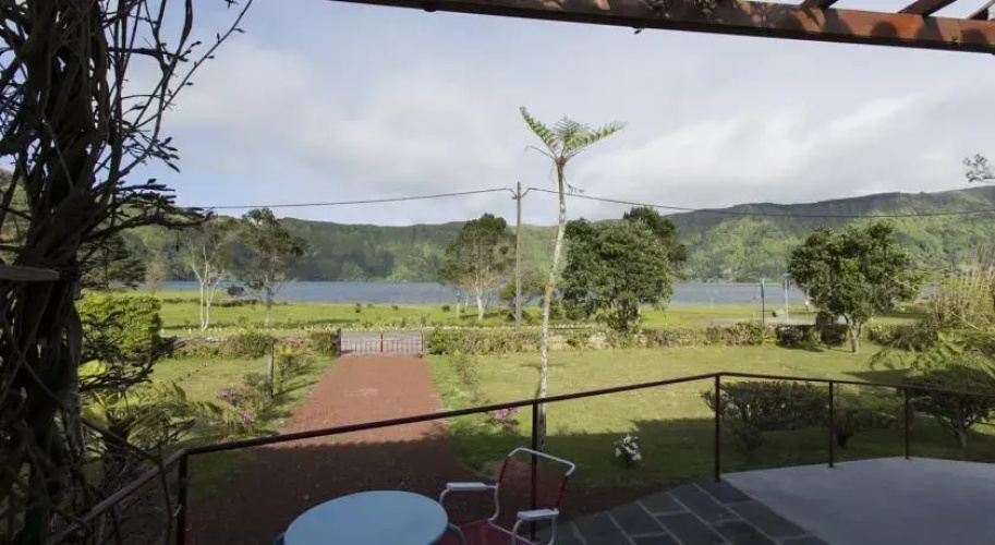 Lake View House