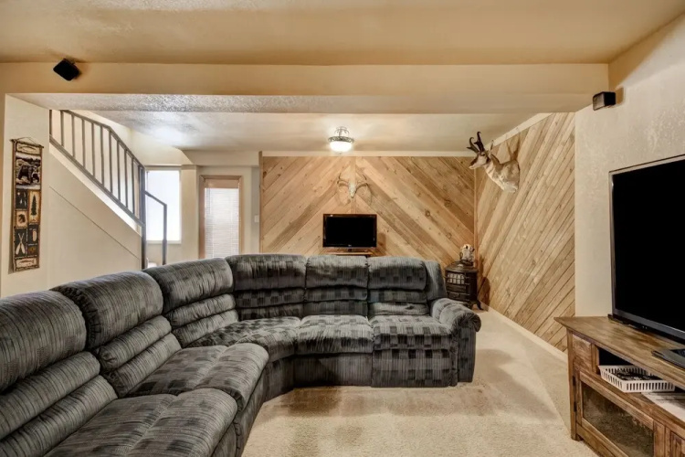414Elkmountainmtncb Elk Mountain House