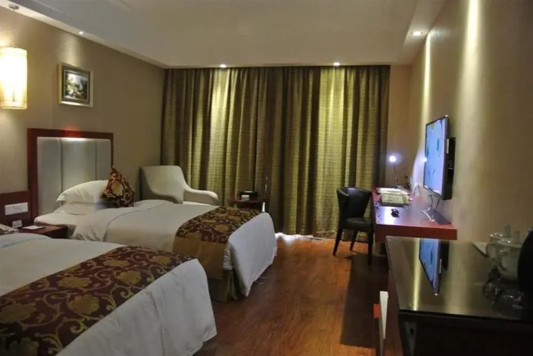 Mer Jade Crown Jianguo Hotel