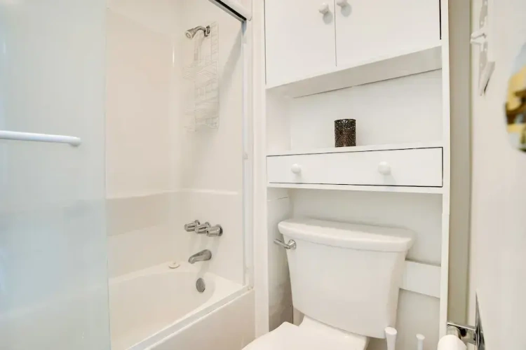 1 Bedroom Apartment with balcony