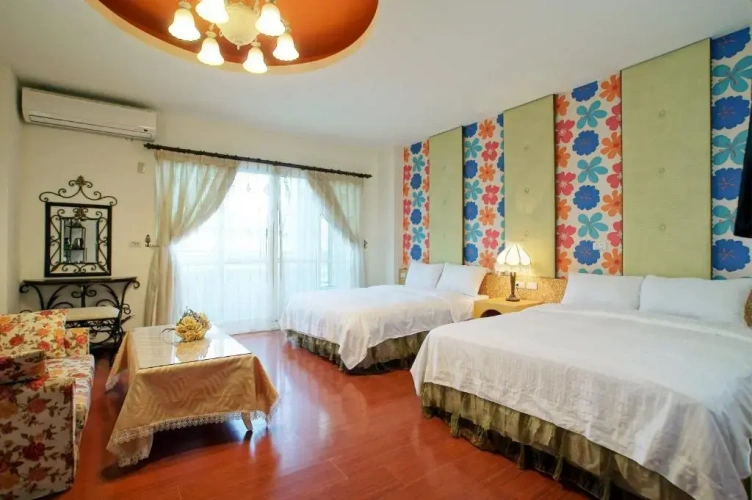 Standard Quadruple room with balcony