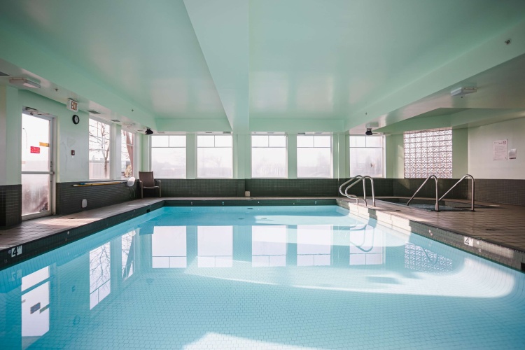 Ramada by Wyndham Surrey/Langley photo 11