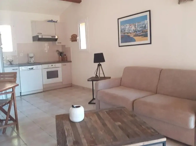 2 Bedrooms Villa