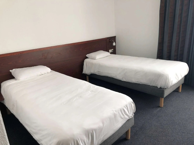 Hotel Kyriad Nemours