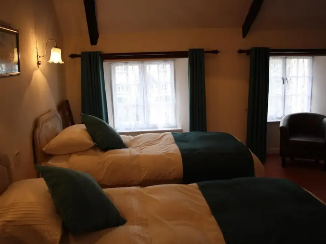 Half Moon Inn