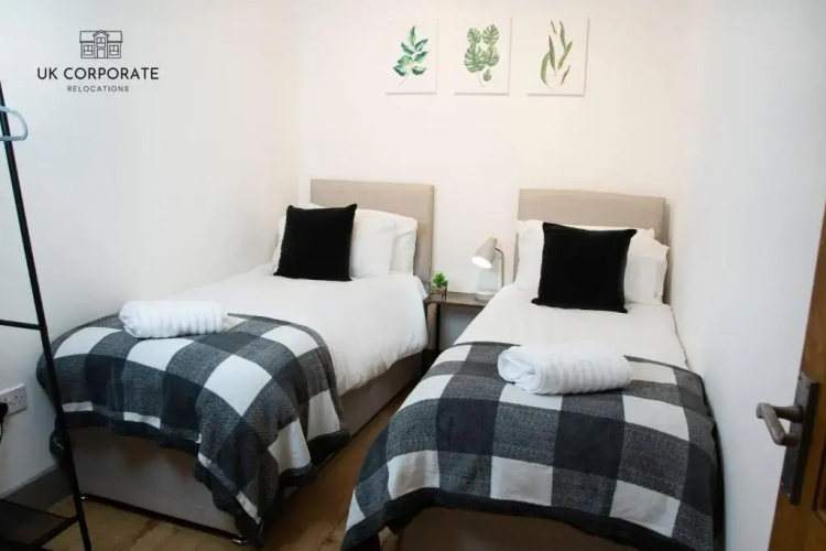 2 bed Apartment by UK Corporate Relocations Ltd